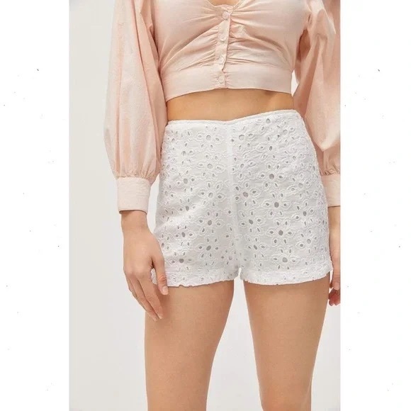 Urban Outfitters Balboa High Rise White Eyelet Lace Shorts - Picture 2 of 14